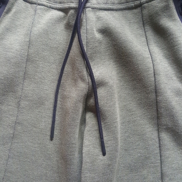 Nike women's joggers - Picture 6 of 9